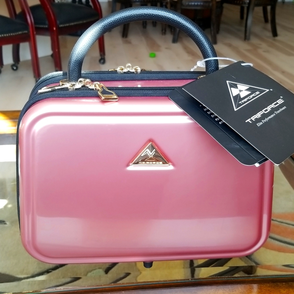 TRIFORCE Elite Performance Travelware, beautiful, new